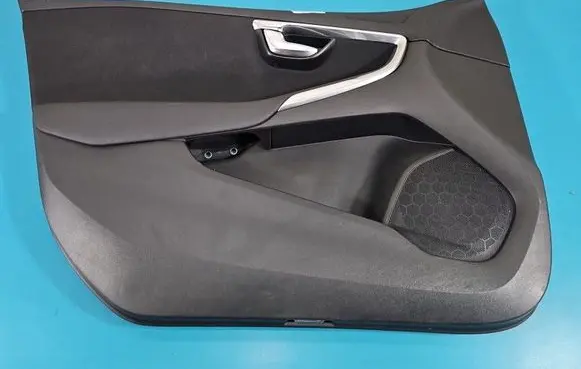 Volvo V40 Front door card panel trim 1319932 IMPRK1607412