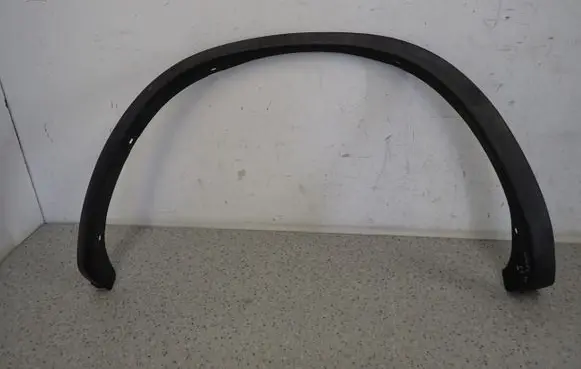 Suzuki Ignis Fender trim (molding) 