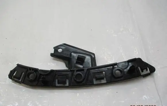 Peugeot 508 II Front bumper mounting bracket 9813646280