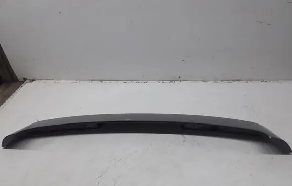 Tailgate/trunk spoiler