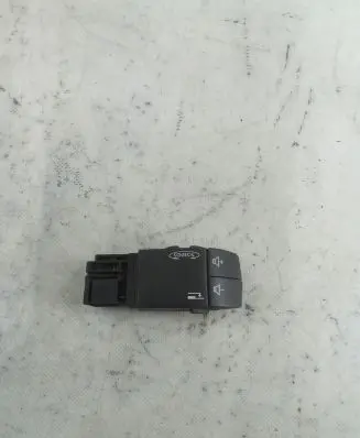 Multifunctional control switch/knob