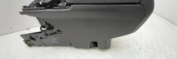 Peugeot 3008 I Armrest 