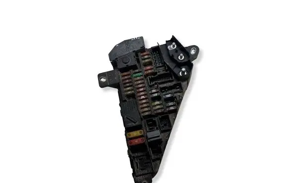 BMW 5 E60 E61 Fuse module 6906603