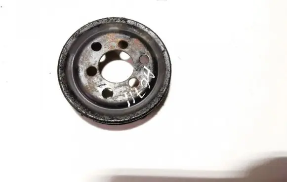Volkswagen PASSAT B5 Water pump pulley 