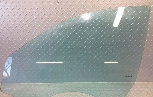 Mercedes-Benz E W211 Front door window glass four-door A2117250310 2117250310