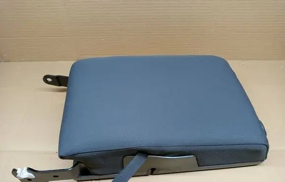 Volkswagen Golf Plus Rear seat armrest 