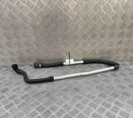 Cupra Formentor Engine coolant pipe/hose 5Q0819885C