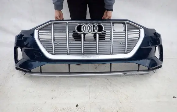 Audi e-tron Front bumper 4KE807437