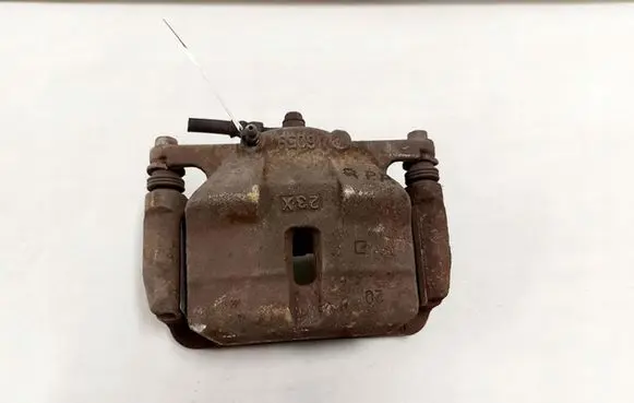 Nissan Qashqai Front brake caliper