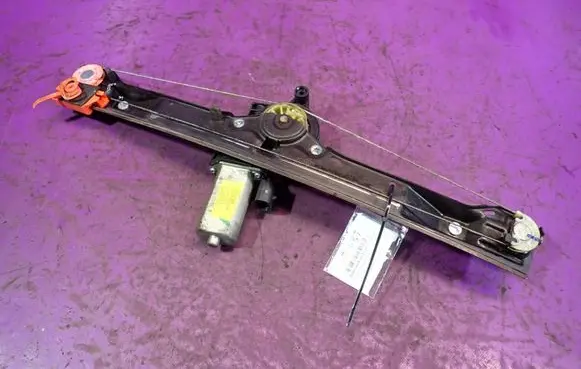 Fiat Punto (199) Front door window regulator with motor
