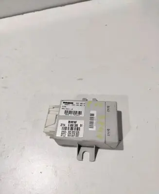 BMW 5 F10 F11 Air suspension control unit module (rear) 6860386 004002000 4461500610