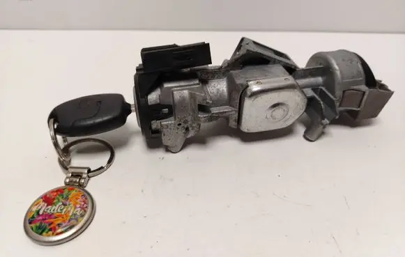 Ford Focus C-MAX Ignition lock 3M513F880AC