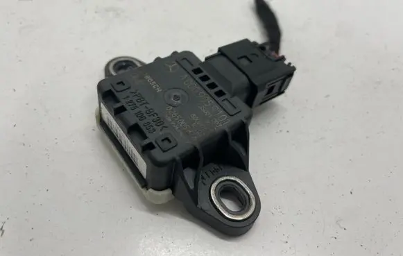 Mercedes-Benz E W212 ESP (stability system) control unit A0009059101