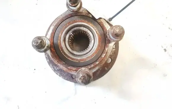 BMW 5 E60 E61 Rear wheel hub