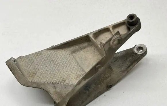Volkswagen Transporter - Caravelle T5 Engine mounting bracket 7E0199343 AISi9CU3