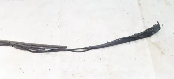 Front wiper blade arm