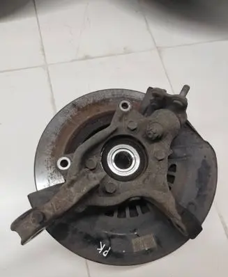 Toyota RAV 4 (XA50) Front wheel hub spindle knuckle