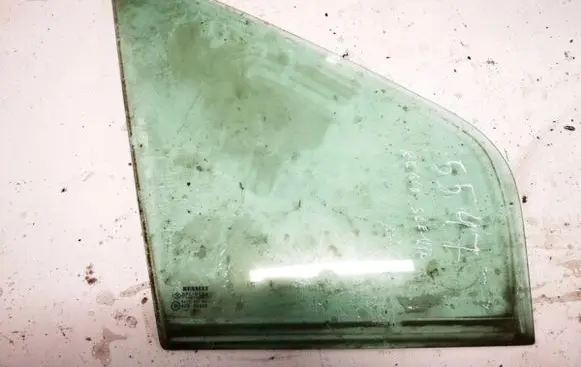 Renault Scenic I Front door vent window glass four-door 
