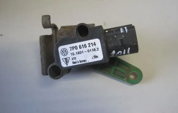 Porsche Cayenne (92A) Front air suspension height level sensor 7P0616214