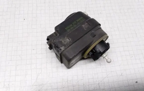 Peugeot 806 Headlight level adjustment motor 