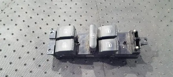 Volkswagen PASSAT B5 Electric window control switch
