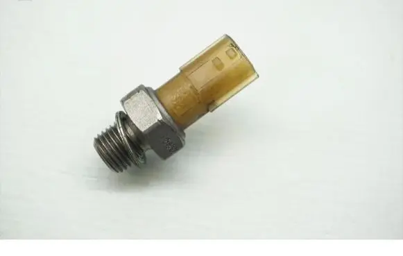 Renault Megane II Oil pressure sensor 