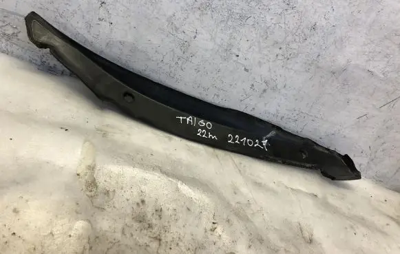 Volkswagen Taigo Fender end trim 2G0821111A