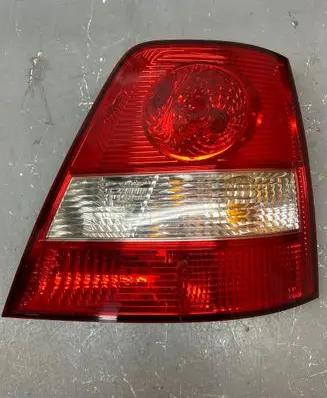 KIA Sorento Rear/tail lights 924023E0