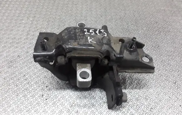 Skoda Fabia Mk2 (5J) Gearbox mount 6Q0199555