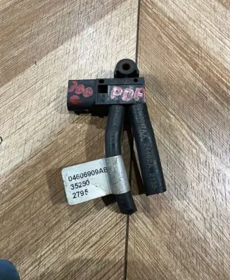 Chrysler 300 - 300C Exhaust gas pressure sensor 0281002811 56044587AA