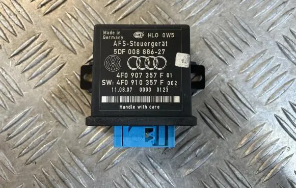 Audi A4 S4 B7 8E 8H Light module LCM 4F0907357F 5DF00888627 4F0910357F
