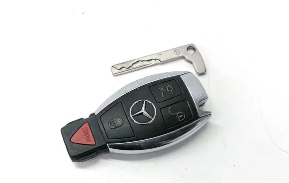 Mercedes-Benz CLA C117 X117 W117 Ignition key/card 1097K6282