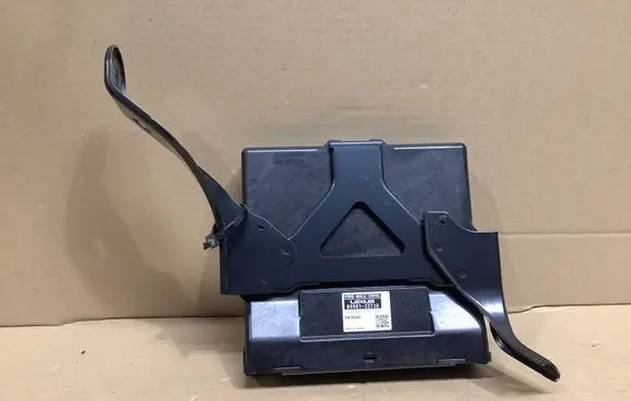 Lexus ES VII XZ10 Fuel injection control unit/module 8998133710 2850008310