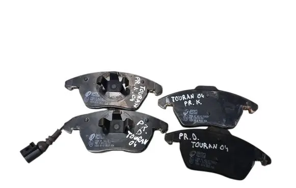 Volkswagen Touran I Brake pads (front) 