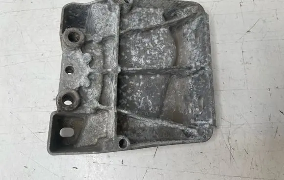 BMW 5 E60 E61 Other engine bay part 7010593