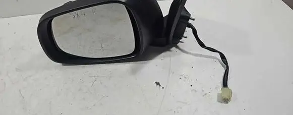 Suzuki SX4 Front door electric wing mirror E4023260