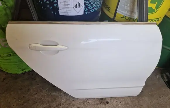 Citroen C4 II Rear door 