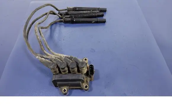 Dacia Sandero High voltage ignition coil 77040001