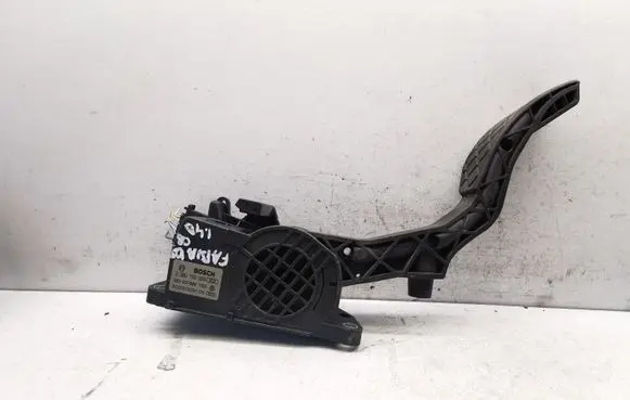 Skoda Fabia Mk2 (5J) Accelerator throttle pedal 6Q2721503H