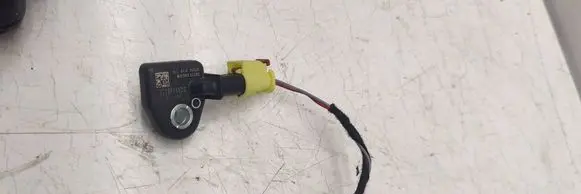 Volkswagen PASSAT B8 Airbag deployment crash/impact sensor 3Q0959351A