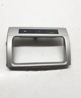 Toyota Corolla Verso AR10 Radio/GPS head unit trim 554170F010