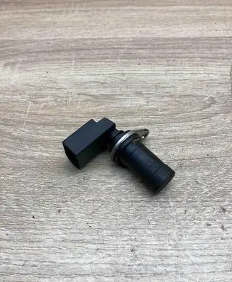 BMW X3 E83 Crankshaft position sensor 1709616 0360007