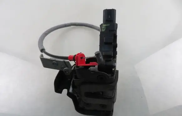 Ford Mondeo MK IV Front door lock 6M2AR21812AC