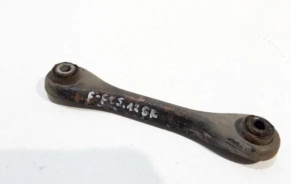 Rear control arm
