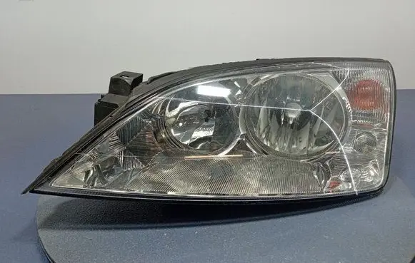 Ford Mondeo Mk III Headlight/headlamp 1S71-13006-SE