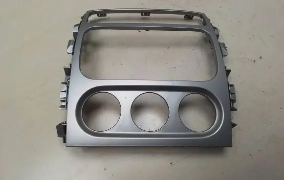 Suzuki Liana Radio/GPS head unit trim 7382159J2