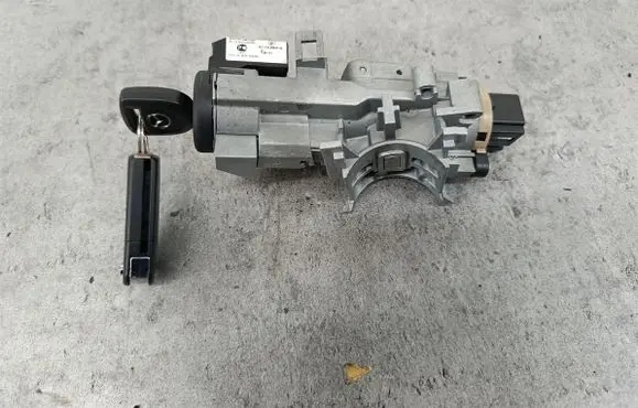 Mazda 2 Ignition lock 