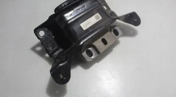 Skoda Octavia Mk3 (5E) Gearbox mounting bracket