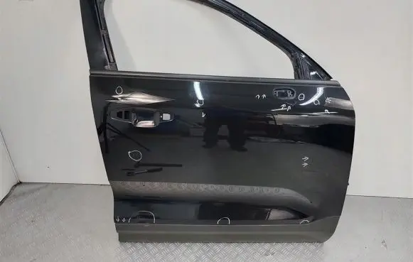 Volvo XC40 Front door