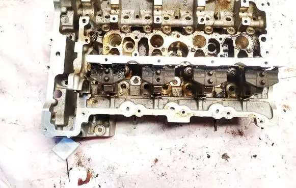 BMW X5 F15 Engine head 758431311 a1419394